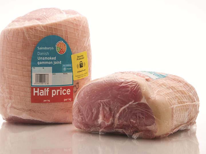 These systems employ a variety of materials such as specialized films, trays, and containers that provide an airtight seal to prevent oxygen exposure, thereby reducing the potential for bacterial growth and maintaining the natural color and flavor of the meat.