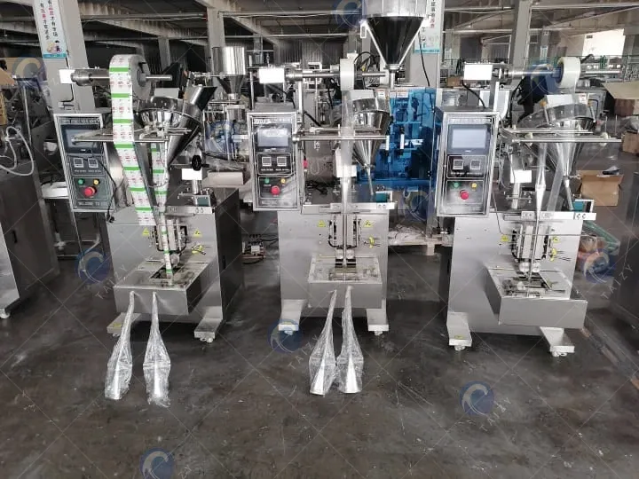 Machine d'emballage de sachets de poudre