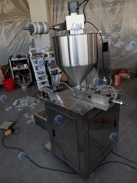 paste sachet packing machine
