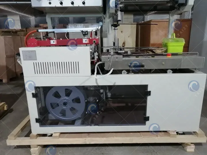 sealing and cutting machine