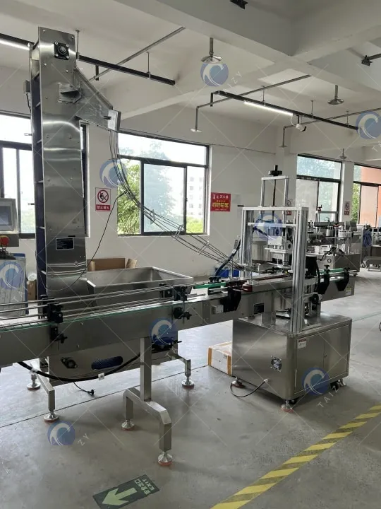 cap tightening machine